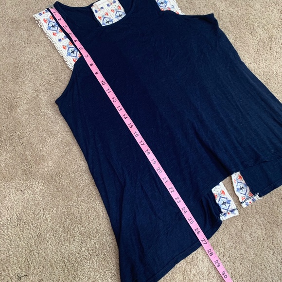 Altar’d State crochet/embroidery slit back tank/sleeveless top - Picture 5 of 9